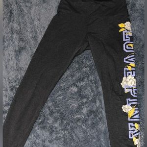 Pink active leggings